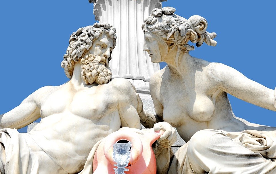 statue of the Greek God Zeus